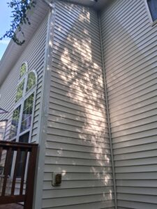 Matthews, North Carolina home's siding clean-after
